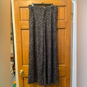 NWT! Western Turquoise Haven Black horseshoe Patterned Women's trousers